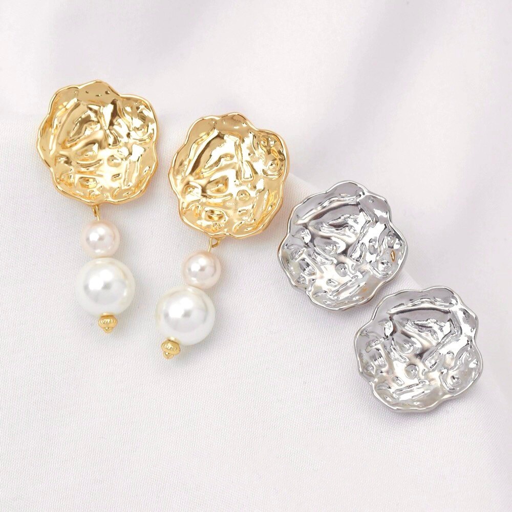 2pcs 18K Gold-Plated Pleated F - Pearl Stud Earrings 评论和价格