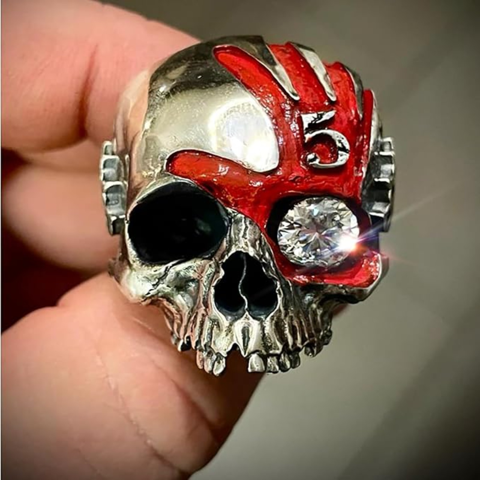 Five Fingers Punch Skull Ring, - Gothic Skull Ring 评论和价格