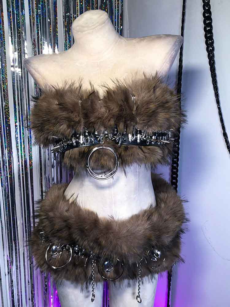 Punk Rock Studded Hand Made Em - Gothic Skull Ring 评论和价格